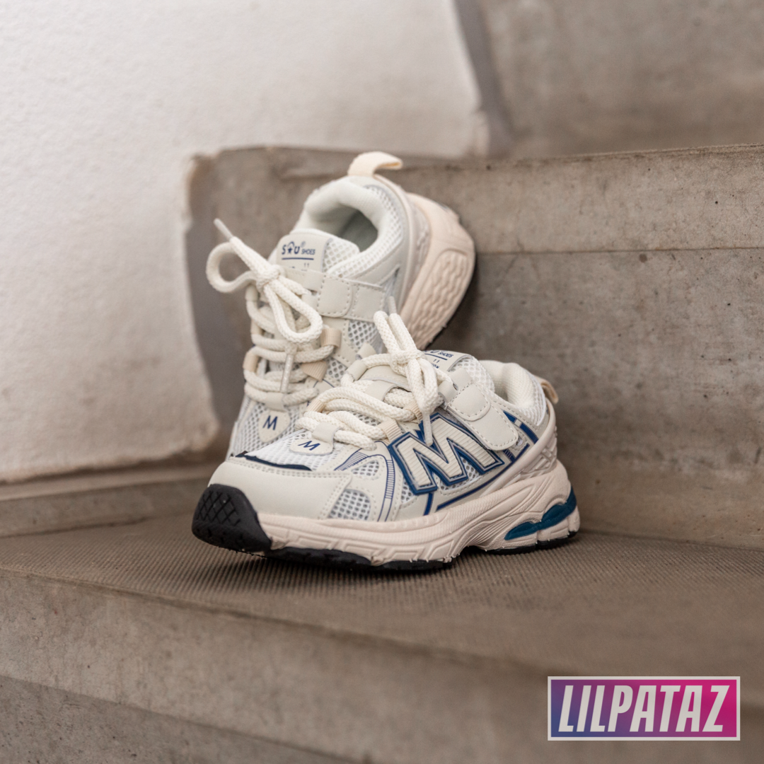 Moodz White (size 26-37)