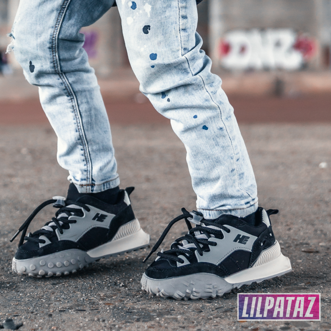 Moon Spikez Black (size 21 and 25)