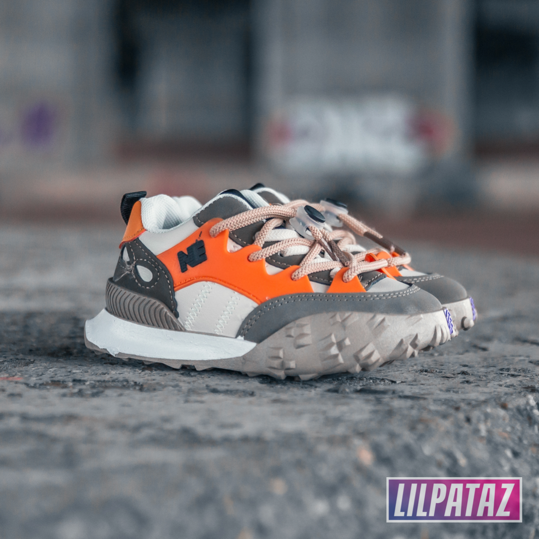Moon Spikez Orange (size 21 and 23)