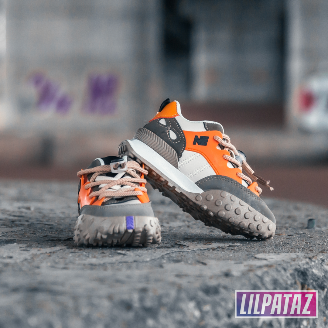 Moon Spikez Orange (size 21 and 23)