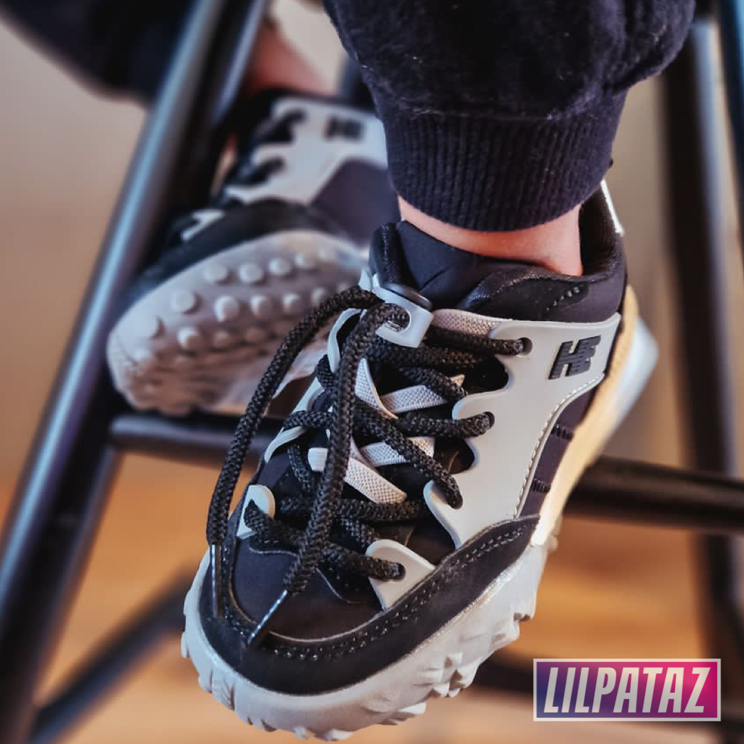 Moon Spikez Black (size 21 and 25)