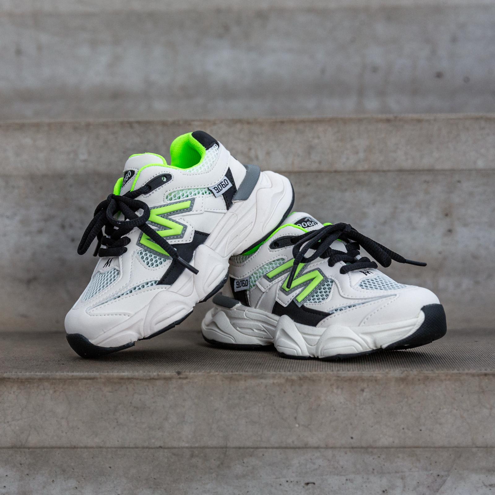 LilPataz Styloz kindersneaker in groen met wit voor jongens, maat 23 t/m 34 – vooraanzicht